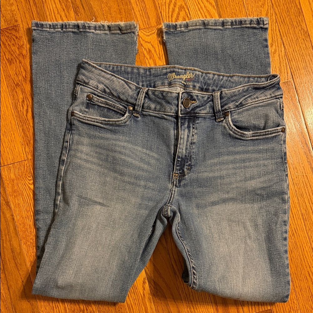 Wrangler Women's Light Blue Straight Leg Jeans